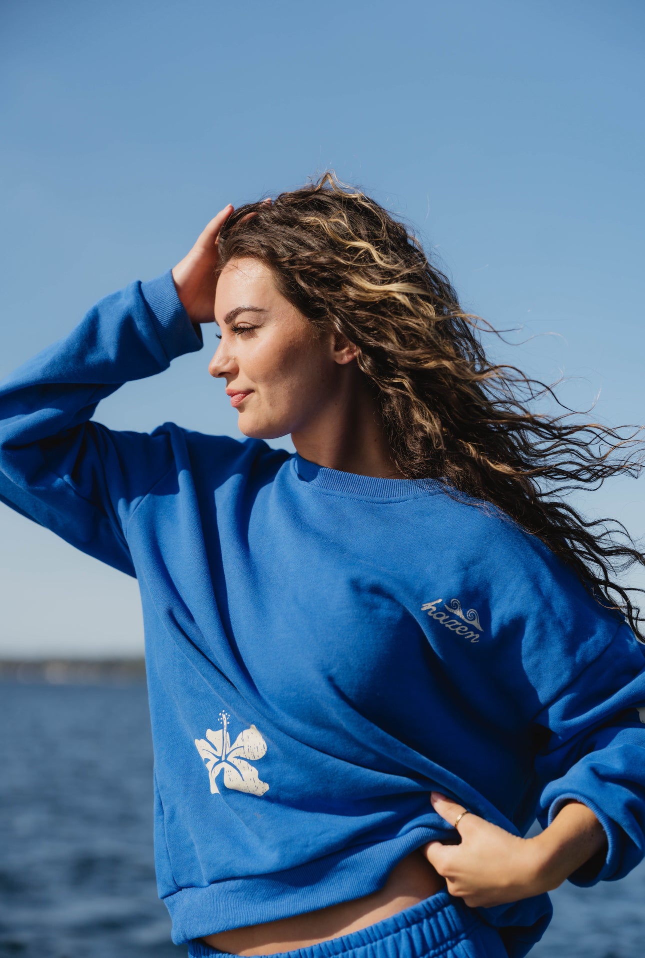 Essential Crewneck - SEA